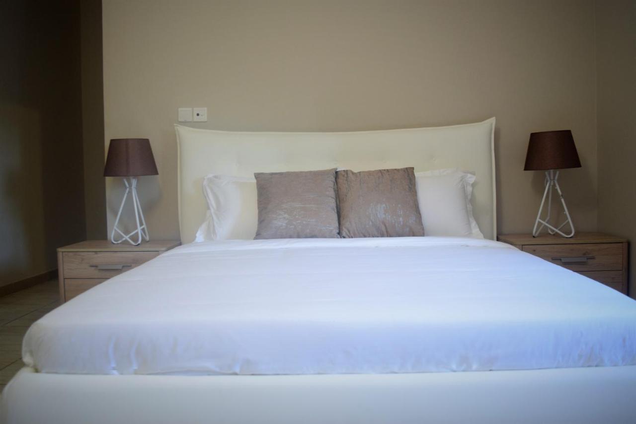 Aparthotel The Pool Labone Akra Zewnętrze zdjęcie